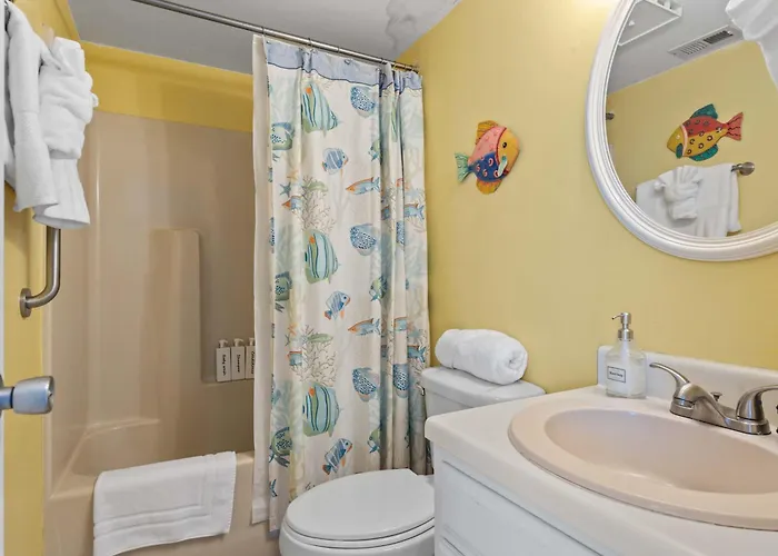 Cozy Beachfront With Pool * Gulf Shores