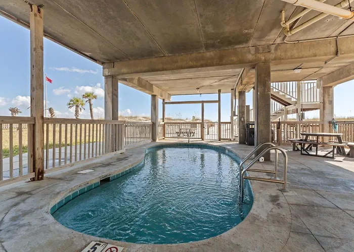 Holiday home Cozy Beachfront With Pool